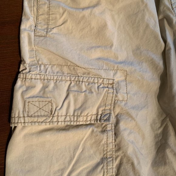 Old Navy Boys Cargo Shorts Size M in Beige - Picture 3 of 4